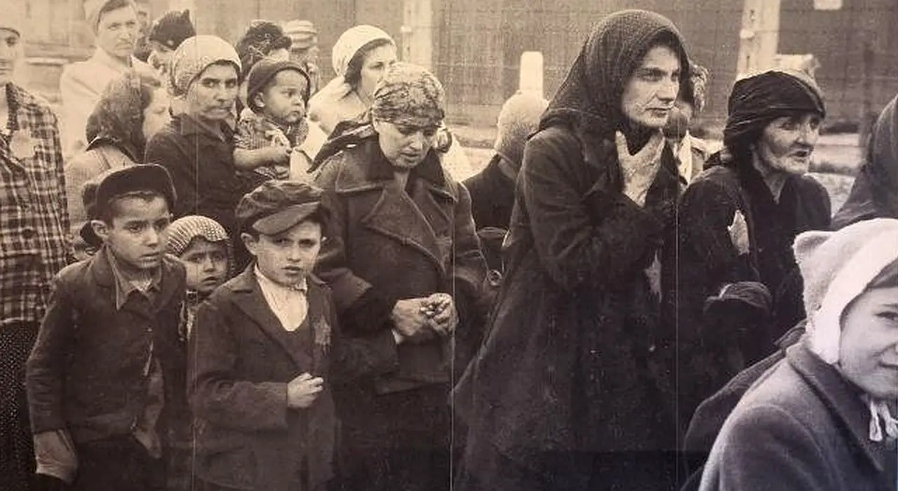 auschwitz_foto_historica_centrada