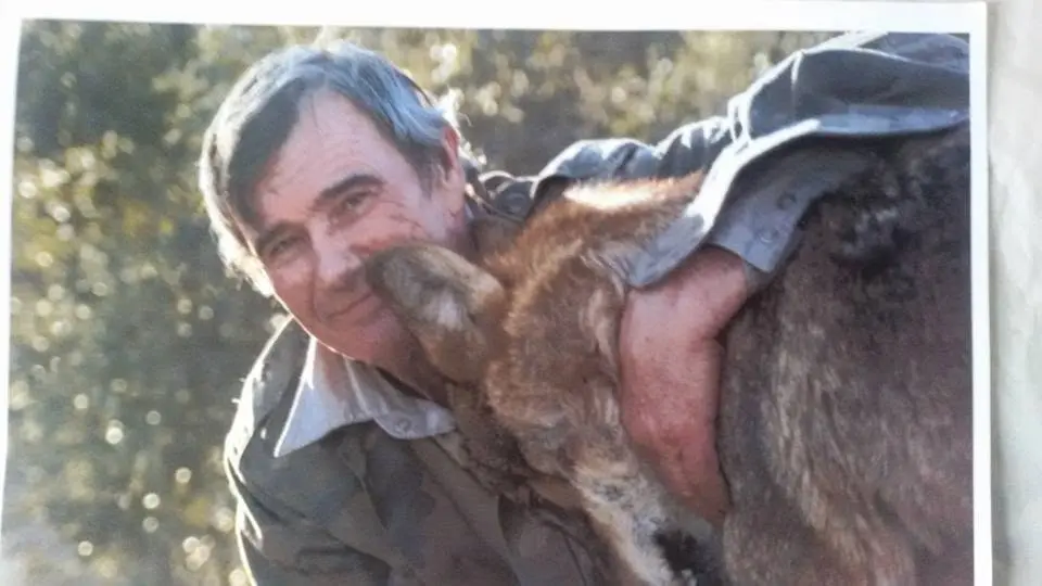 Marcos Rodr&iacute;guez Pantoja, protagonista de una vida excepcional marcada por su infancia en Sierra Morena y por una relaci&oacute;n con los animales que acabar&iacute;a siendo esencial en su historia.