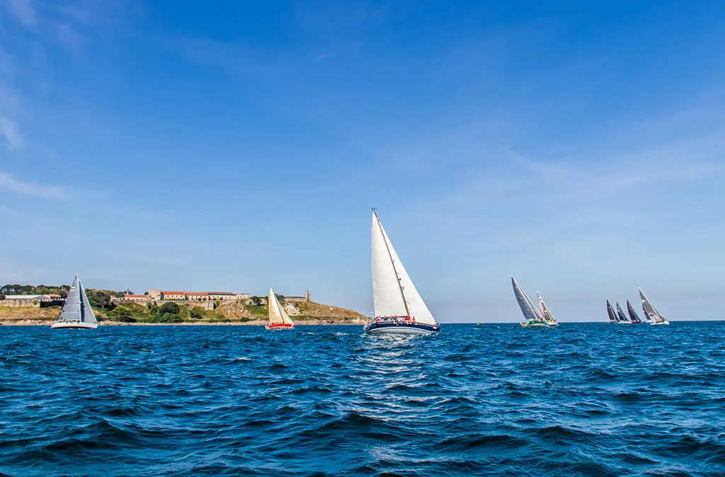 Salida de la etapa del Carrumeiro en la primera jornada del Conde de Gondomar 2022 - Foto © Rosana Calvo