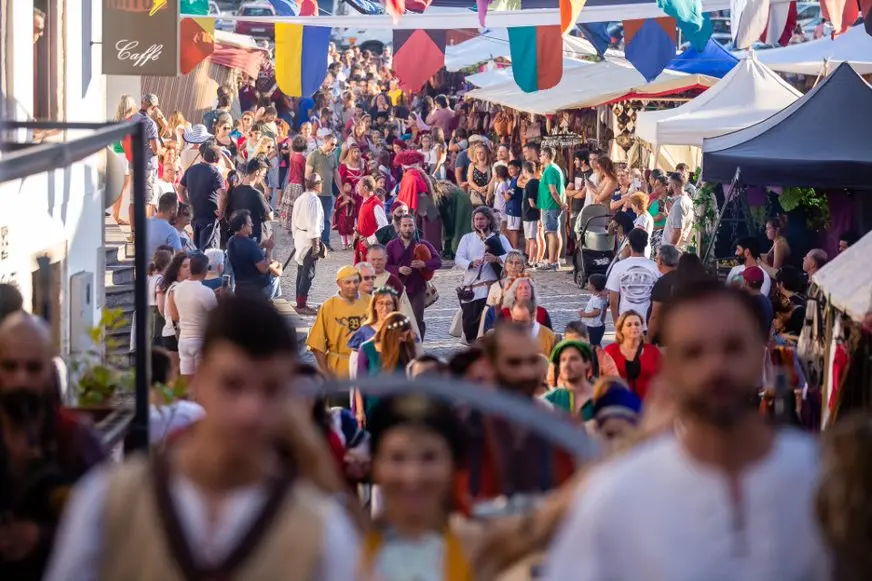 5ca5f8d4-fbeb-47cc-b36e-cf42bc992776