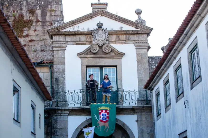 8d2100b8-1b45-4767-a794-d7389467ce7d