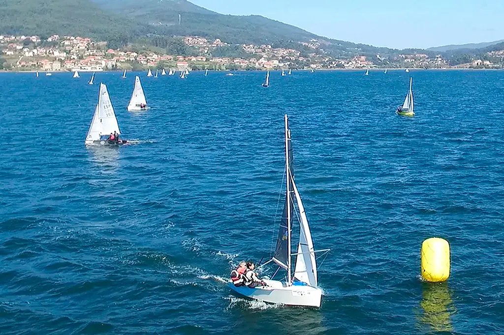 Pablo Cabello (medios)