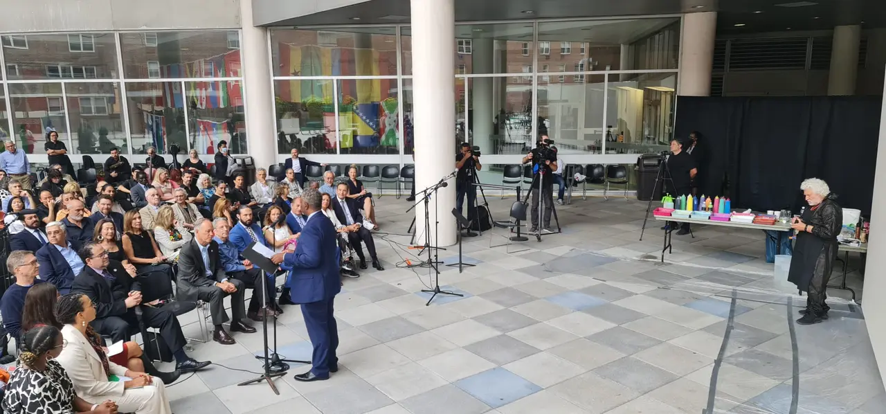 Gabarron Ambito NY Inicio acto 13