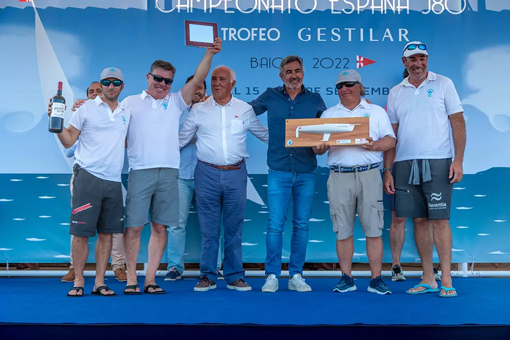 El Alboroto de Juan Carlos Ameneiro (MRCYB), nuevo campeón de España de J80. © CLARA GIRALDO.