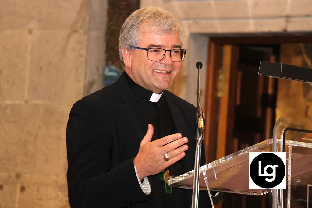 José Cordeiro, durante la lectura del pregón, en la Concatedral de Vigo.