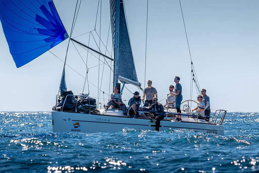 Deep Blue lidera la clasificación de ORC 4 © CLARA GIRALDO.