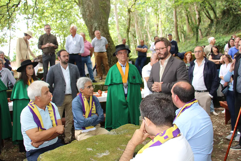 O alcalde responde ás demandas...