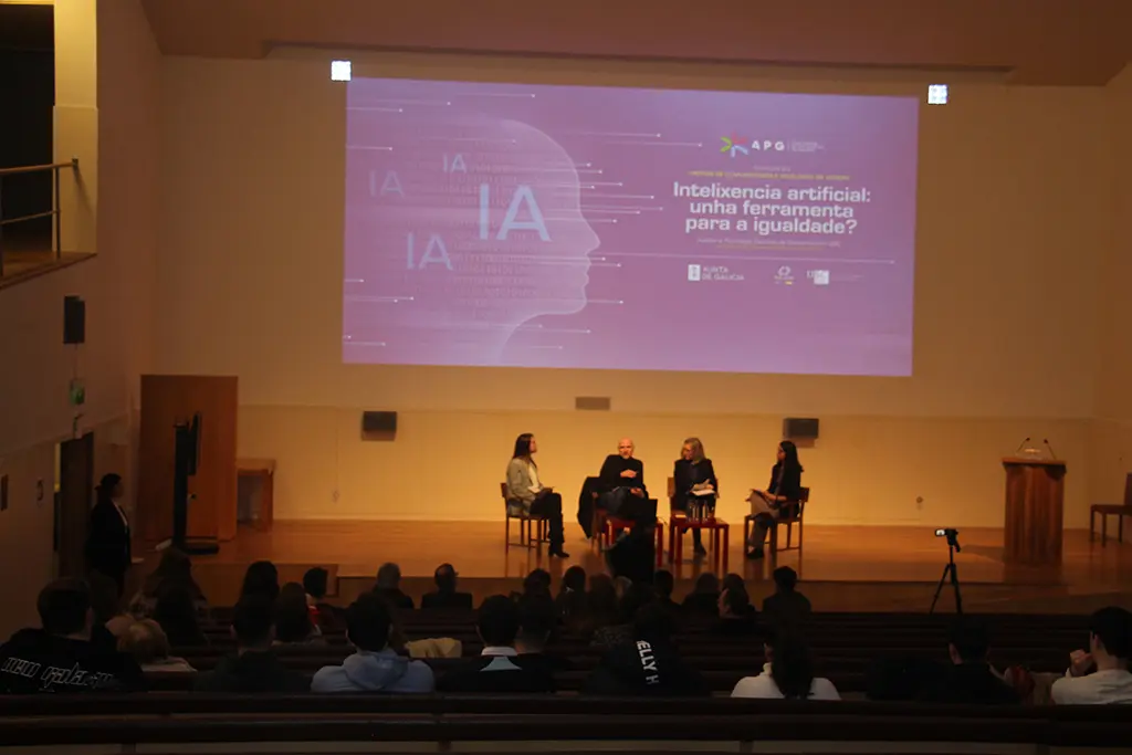 Aspecto do auditorio da Facultade de Xornalismo durante o Congreso.