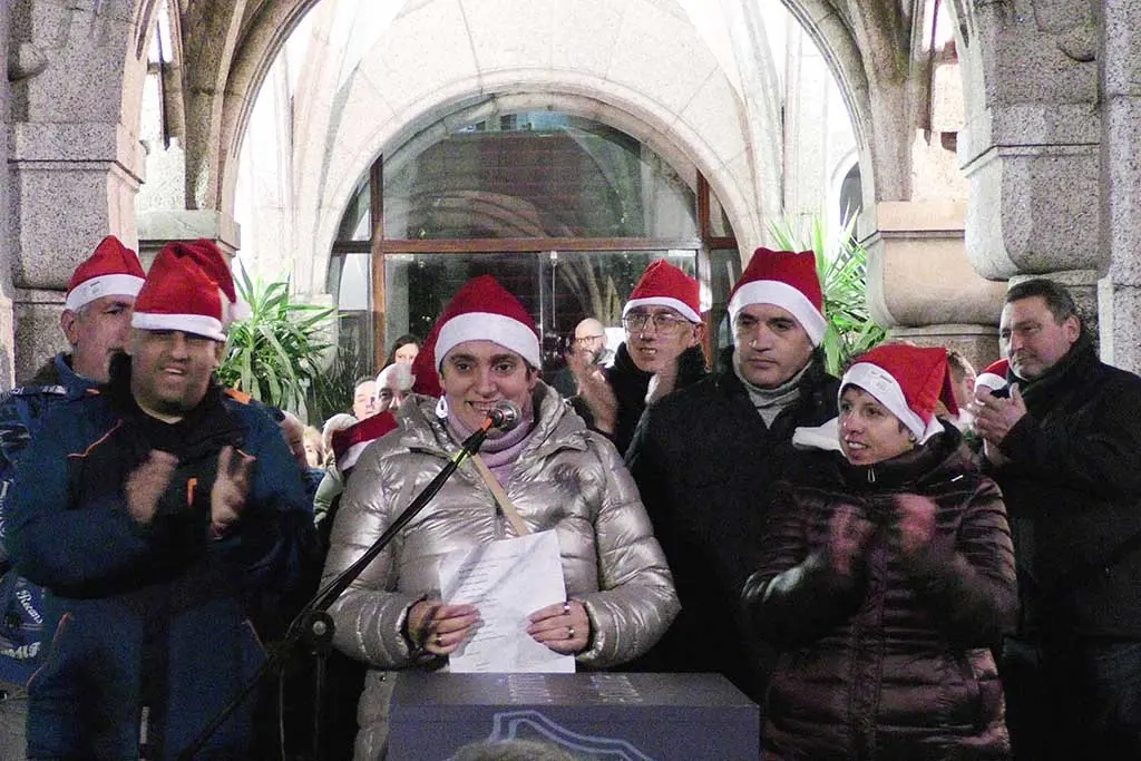 15980012 - frame at 2m43s