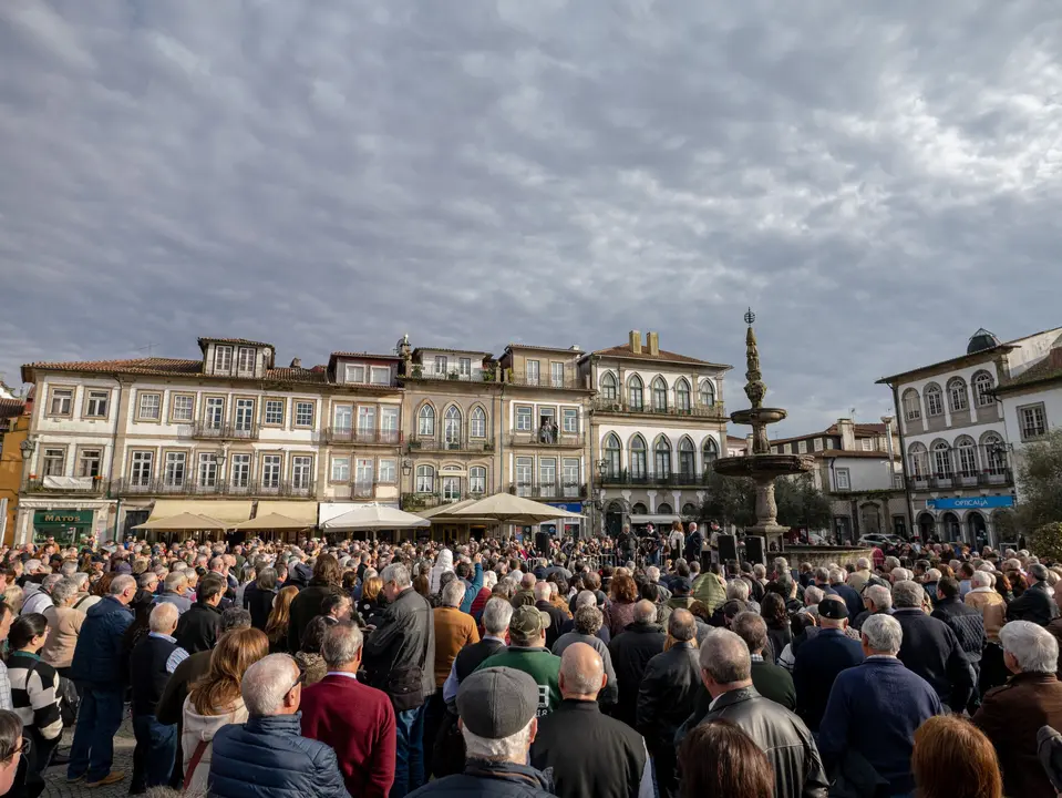 Programa recreativo e musical a acontecer nas ruas do Centro Histórico de Ponte de Lima, com animação de rua,
