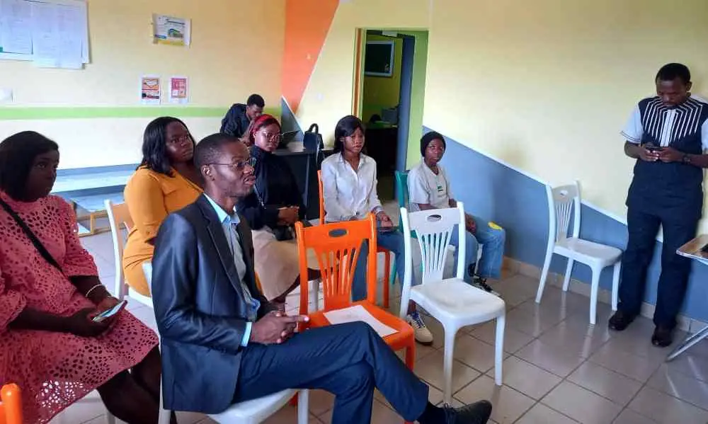 Desde la sede de SLV en Yaundé asistieron al acto to do equipo local. Lo vieron online en ese mismo día, gracias a la transmisión on line, más de 60 personas de partes distintas del mundo.