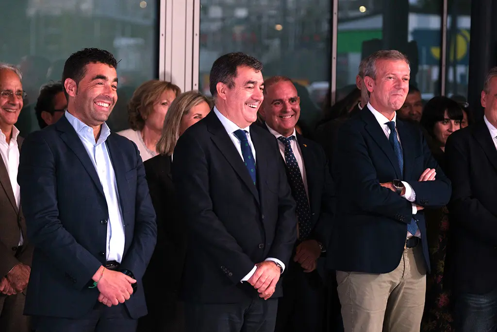 20241010_LuisLopez_CentroSaludLalin_02)