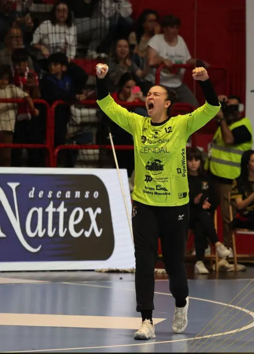 Fátima Ayelén Rosález, celebrando los aciertos propios y del equipo. Fuente: cuenta de IG ( @bmporrino ).