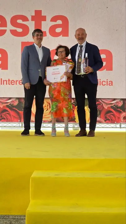 photo_2025-06-13_19-46-31rosas4