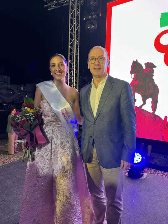 eleição da embaixadora dos territórios vinhateiros - título Simpatia (4)