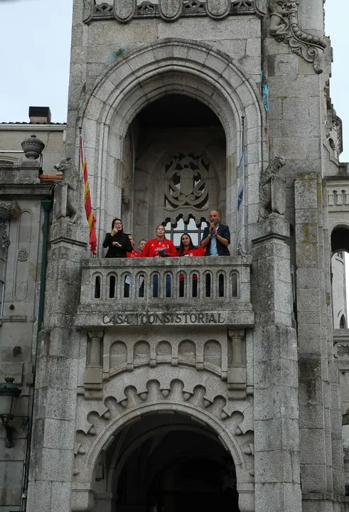 El orgullo de O Porriño se sube al balcón. ¡Arrancan las Fiestas del Cristo 2025!