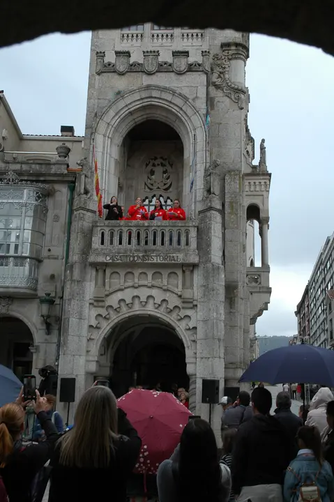 2 LAS PREGONERAS EN EL BALCÓN CONSISTORIAL (1)