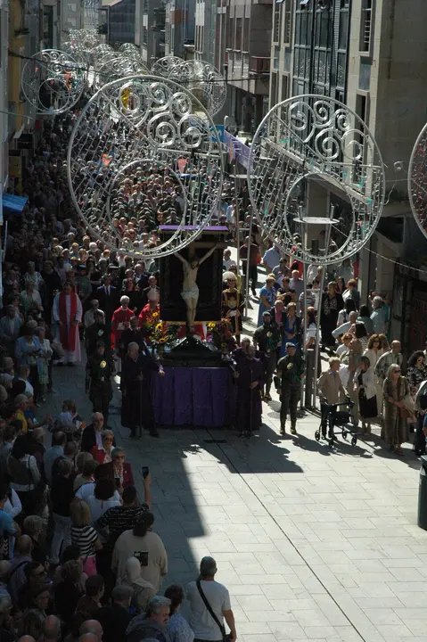 14 Procesión por la calle Ramón González