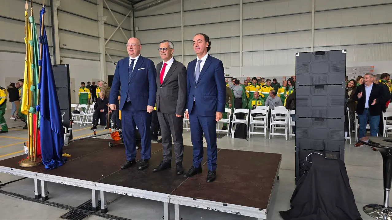 O Ministro da Agricultura e Mar, José Manuel Fernandes, Presidente da Câmara Municipal, Olegário Gonçalves, Presidente da Câmara Municipal, Olegário Gonçalves e o Secretário de Estado das Florestas, Rui Miguel Ladeira Pereira