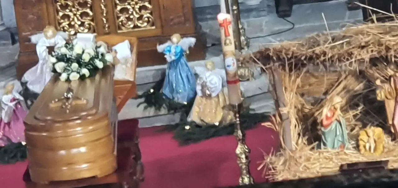 El f&eacute;retro del finado en la iglesia de Mondariz.