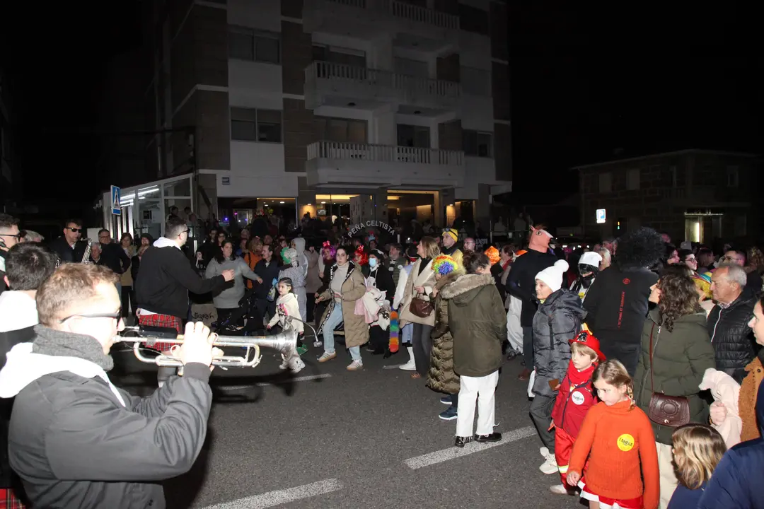 COMPARSAS NIGR&Aacute;N (5)