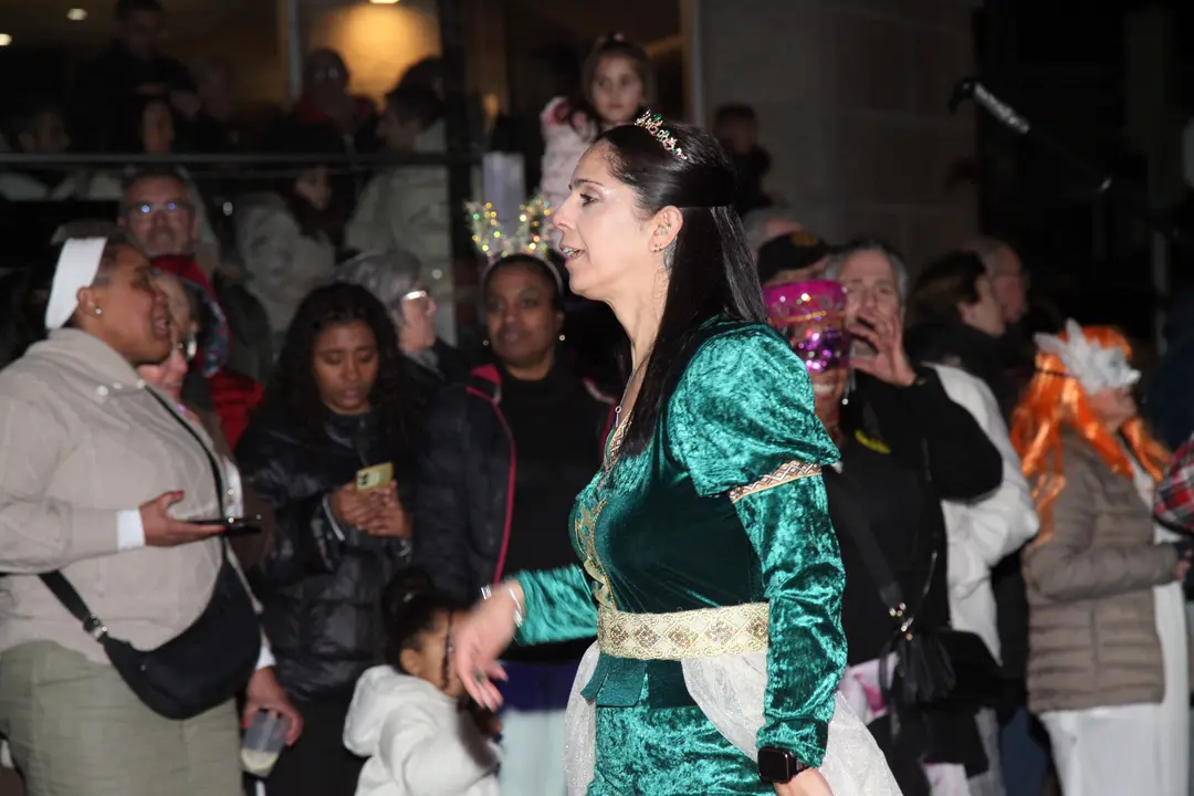 COMPARSAS NIGR&Aacute;N (19)