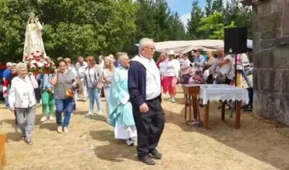 Romer&iacute;a de la Gu&iacute;a de Maceira, tradici&oacute;n centenaria que une fe, historia y comunidad. A. OUTERELO.