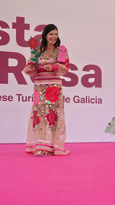 Nidiaconrosa2