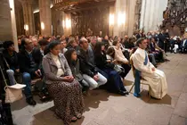 Familiares, amigos y fieles llenaron la catedral tudense para acompañar a Miguel Fernandes en su ordenación, la primera que celebra la diócesis de Tui-Vigo en los últimos tres años.