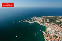 Vista aérea de la costa portuguesa, país reconocido por The Economist como la “Economía del Año” en 2025 por su combinación de crecimiento, baja inflación y dinamismo financiero.