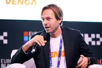 Michael Stroev, cofundador y CEO de la fintech cripto espa&ntilde;ola, durante una intervenci&oacute;n p&uacute;blica sobre la adopci&oacute;n de criptoactivos y el marco regulatorio europeo.