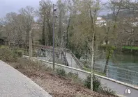 Planta&ccedil;&atilde;o de novas cerejeiras 'Prunus Serrulata Kanzan' na Avenida do Recontro, em Arcos de Valdevez, junto ao rio Vez, no &acirc;mbito da renova&ccedil;&atilde;o da arboriza&ccedil;&atilde;o urbana.
