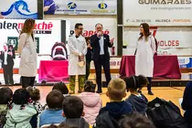 Autoridades e profesionais sanitarios participan na xornada de sa&uacute;de oral celebrada no pavill&oacute;n municipal de Valen&ccedil;a, no marco da cooperaci&oacute;n da Eurocidade Tui-Valen&ccedil;a.