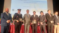 Entrega de equipamentos no Cineteatro dos Bombeiros Volunt&aacute;rios de Vila Praia de &Acirc;ncora reuniu respons&aacute;veis institucionais e operacionais da prote&ccedil;&atilde;o civil do Alto Minho.