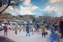 Celebraci&oacute;n del Carnaval en Maceira, una de las citas festivas m&aacute;s participativas de la parroquia.