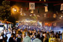 Miles de visitantes llenan cada a&ntilde;o las calles de Vila Nova de Cerveira durante la Festa da Hist&oacute;ria - Era Viking, uno de los eventos tem&aacute;ticos m&aacute;s multitudinarios y espectaculares del norte de Portugal.
