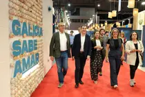 El conselleiro de Educaci&oacute;n, Ciencia, Universidades e FP, Rom&aacute;n Rodr&iacute;guez, y la conselleira do Mar, Marta Villaverde, recorren los espacios expositivos de Salimat Abanca 2026 en el recinto ferial de Silleda, una de las principales citas del sector agroalimentario y pesquero de Galicia.