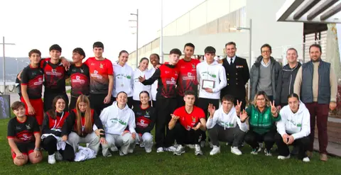 En remo la victoria fue para Cabo de Cruz. MOEBIUS.