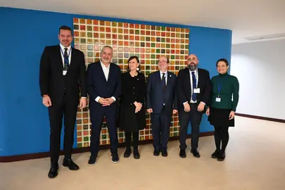 El conselleiro de Cultura, Lingua e Xuventude se reuni&oacute; en Par&iacute;s con el subdirector de Cultura de la entidad, Ernesto Ottone, y el embajador de Espa&ntilde;a ante el organismo, Miquel Iceta