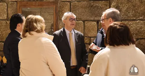 O presidente da C&acirc;mara Municipal de Arcos de Valdevez, Oleg&aacute;rio Gon&ccedil;alves, participou numa reuni&atilde;o com o Turismo de Portugal e o Turismo do Porto e Norte para analisar novos investimentos e estrat&eacute;gias de promo&ccedil;&atilde;o sustent&aacute;vel no Parque Nacional da Peneda-Ger&ecirc;s.