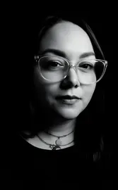 Andrea N&uacute;&ntilde;ez, creadora de @unavenezolanaenvigo, impulsora de una comunidad digital que conecta y visibiliza el talento migrante en Vigo.