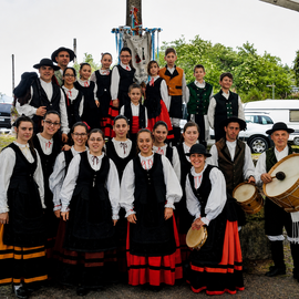 Grupo folcl&oacute;rico da parroquia de Padr&oacute;ns, un dos protagonistas da vida cultural e festiva de San Salvador.