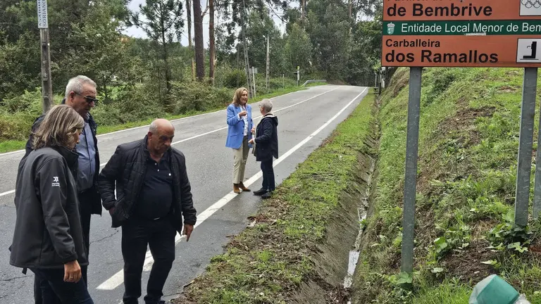 ```{"id":"67204","variant":"standard","title":"Pé de foto para estrada en Bembrive"}
Treito da estrada EP-2001 ao seu paso por Bembrive, onde a Deputación de Pontevedra proxecta mellorar as beirarrúas e a seguridade peonil.  
```