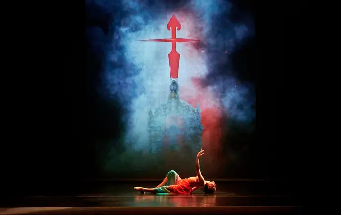 La gracia de la danza revive la épica travesía de Pietro Querini en "Expedición Querina", un viaje visual y sonoro con el mar como protagonista.