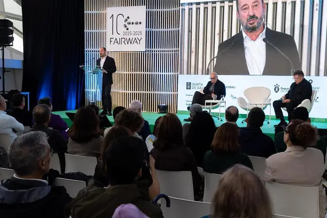Xosé Merelles, Director de Turismo de Galicia, durante la conferencia inaugural del VI Fórum Fairway, titulada "Buscando la excelencia en la sostenibilidad", donde destacó la ampliación y el liderazgo de Galicia en la Federación Europea del Camino de Santiago.