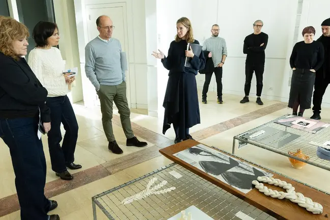 El director general de Cultura, Anxo M. Lorenzo, durante la presentación de los proyectos de las residencias artísticas REGA en la Cidade da Cultura.