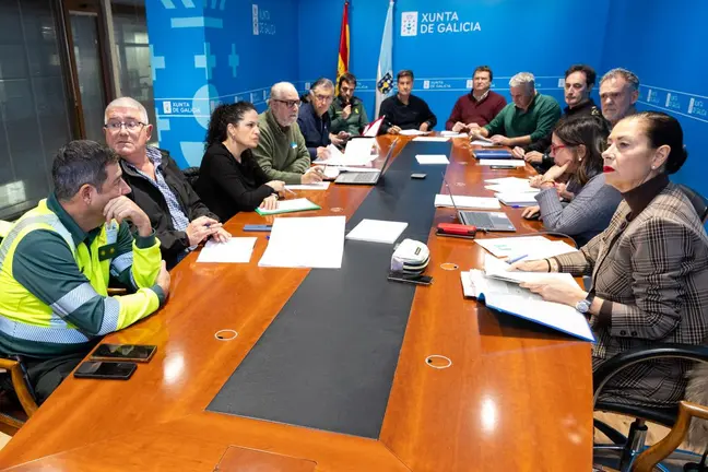 Reunión del grupo de trabajo para la gestión del jabalí en Galicia, presidida por la directora xeral de Patrimonio Natural, Marisol Díaz, junto a representantes de administraciones, fuerzas de seguridad, sector agrario y organizaciones de caza.