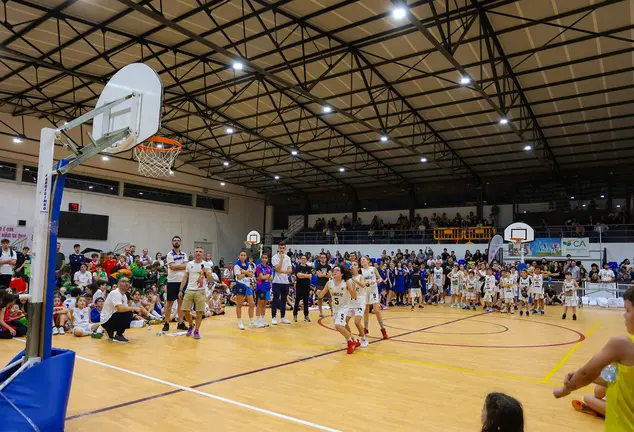 Partido de minibasket durante o torneo internacional da Eurocidade Valen&ccedil;a-Tui, que reuniu a m&aacute;is de 600 mozos xogadores esta fin de semana.