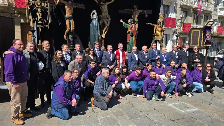 El Serm&oacute;n de las siete palabras fue un acto extraordinario con motivo del 75&ordm; aniversario fundacional. De forma excepcional, y en l&iacute;nea con sus or&iacute;genes, la celebraci&oacute;n regres&oacute; a la Plaza Mayor.