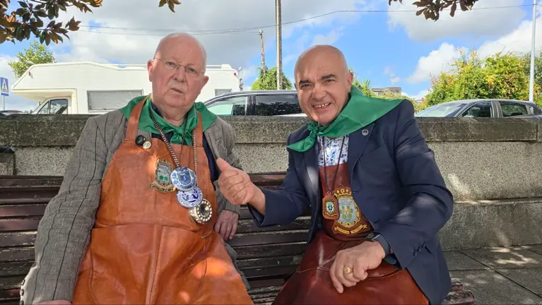 Bruno Kammerer, junto a Roberto Ledo, director de Diario Luso-Galaico, tras la v&iacute;deo-entrevista realizada en Salvaterra de Mi&ntilde;o sobre su larga trayectoria vinculada a la viticultura y a los vinos gallegos.